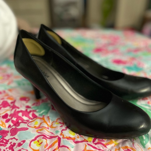 Black faux leather pumps, size 12, great condition
